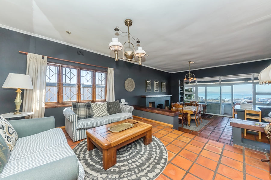 To Let 3 Bedroom Property for Rent in Green Point Western Cape
